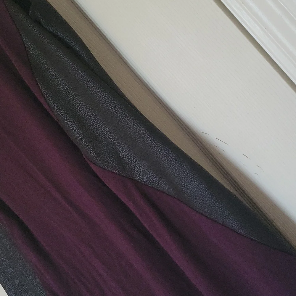 KAREN KANE RAYON BLACK/PURPLE SHEATH DRESS. Large. - Picture 10 of 11